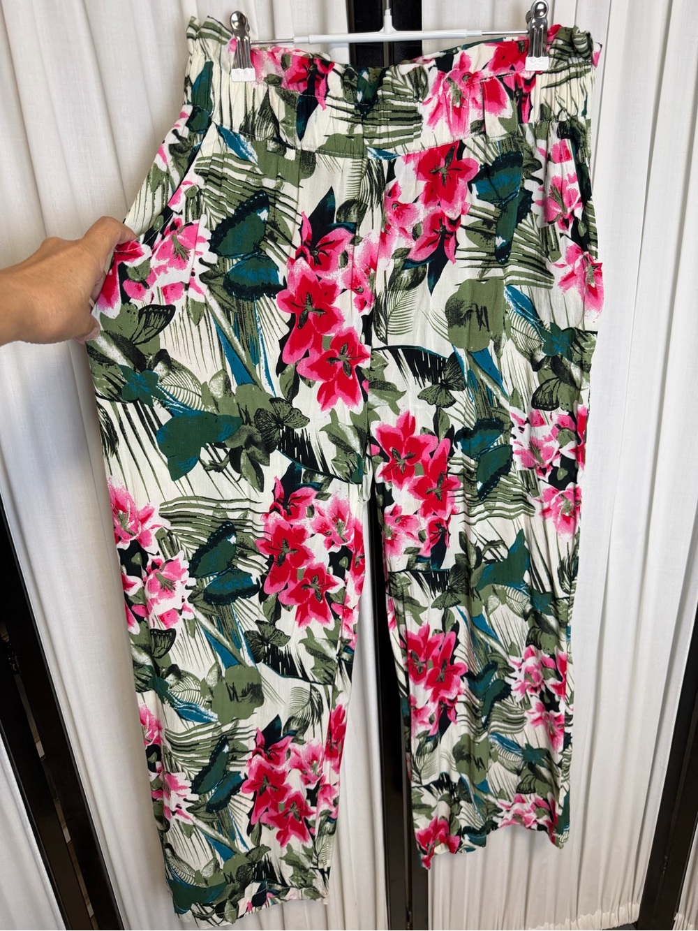 Wide-Leg Tropical Floral Pull-On Pants in Pink & Green